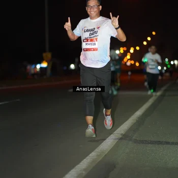 Runner Photo 7633943