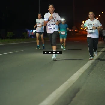 Runner Photo 7633947
