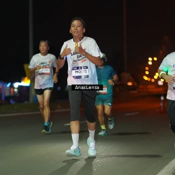 Runner Photo 7633951