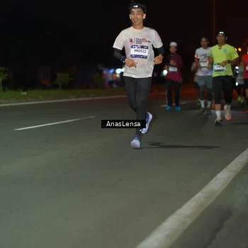 Runner Photo 7633999