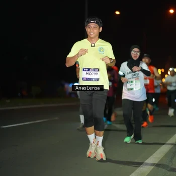 Runner Photo 7634013