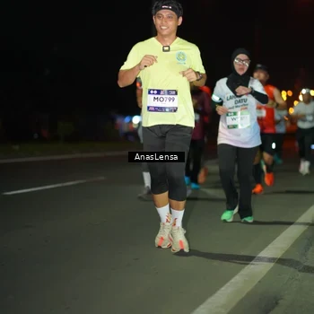 Runner Photo 7634014