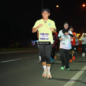 Runner Photo 7634015