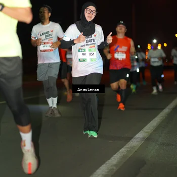 Runner Photo 7634020