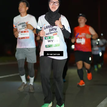 Runner Photo 7634032