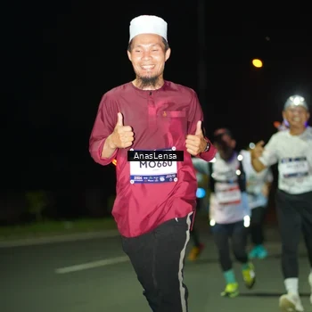 Runner Photo 7634039