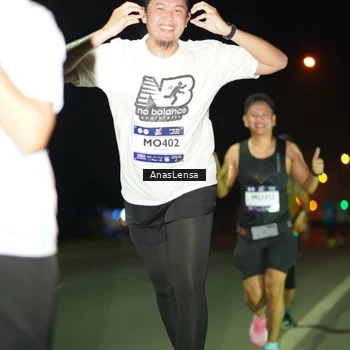 Runner Photo 7634067