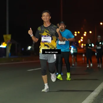Runner Photo 7634089