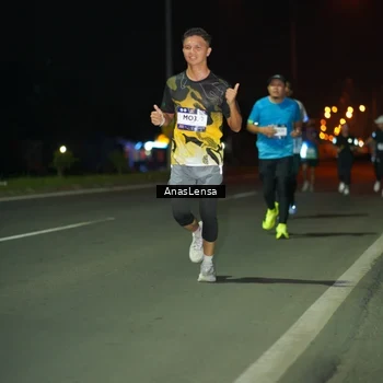 Runner Photo 7634098