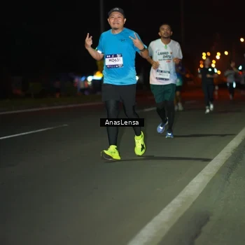 Runner Photo 7634113