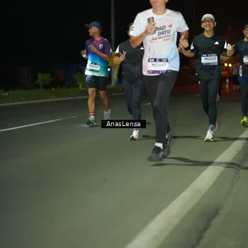 Runner Photo 7634138