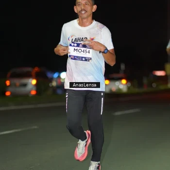 Runner Photo 7634162
