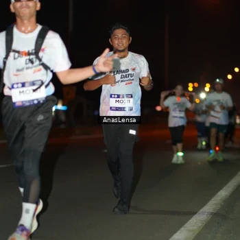 Runner Photo 7634253