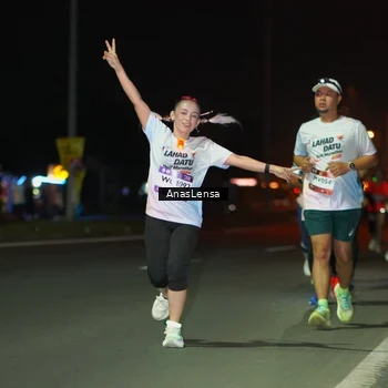 Runner Photo 7634265