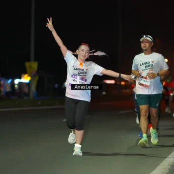 Runner Photo 7634268