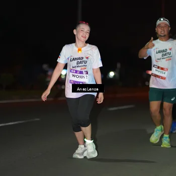 Runner Photo 7634275