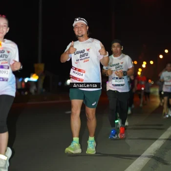 Runner Photo 7634278