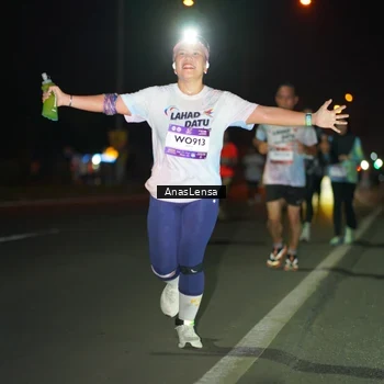 Runner Photo 7634297