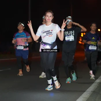Runner Photo 7634408