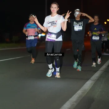 Runner Photo 7634412