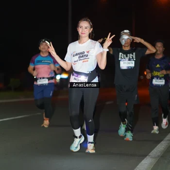Runner Photo 7634413