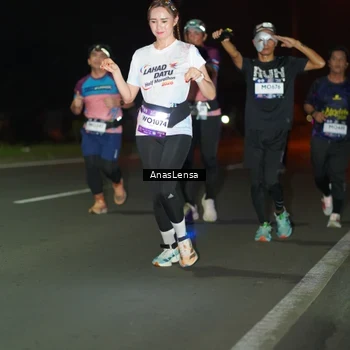 Runner Photo 7634418