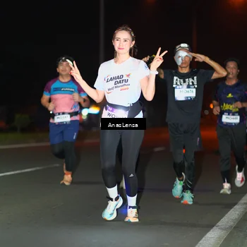 Runner Photo 7634419