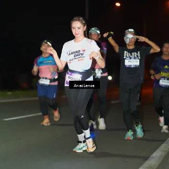 Runner Photo 7634420