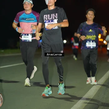 Runner Photo 7634423