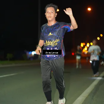 Runner Photo 7634431