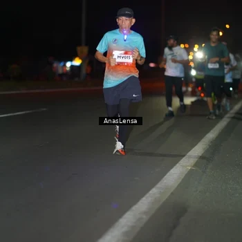 Runner Photo 7634458