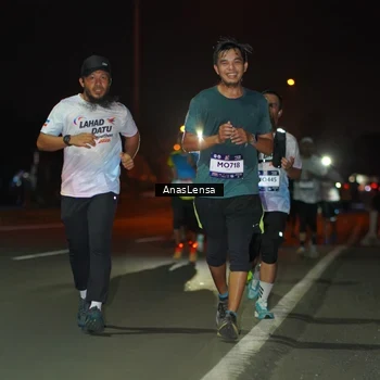 Runner Photo 7634459