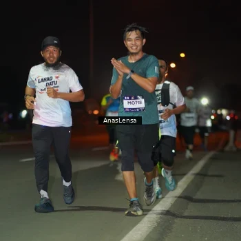 Runner Photo 7634472