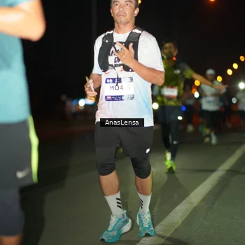 Runner Photo 7634473