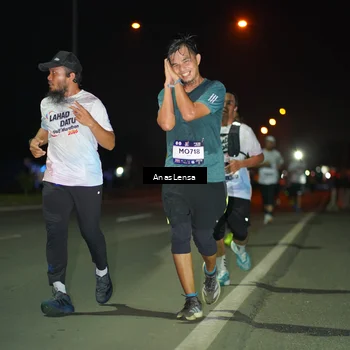 Runner Photo 7634475