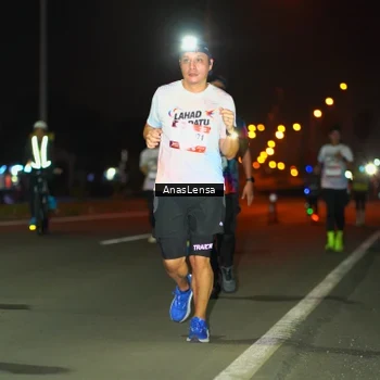 Runner Photo 7634493