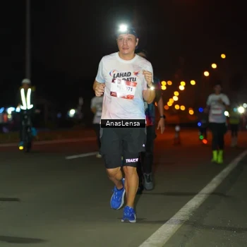 Runner Photo 7634494