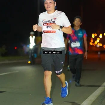Runner Photo 7634501