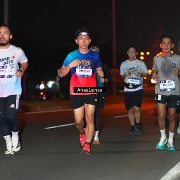 Runner Photo 7634640