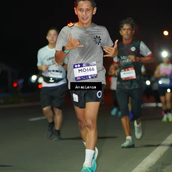 Runner Photo 7634652