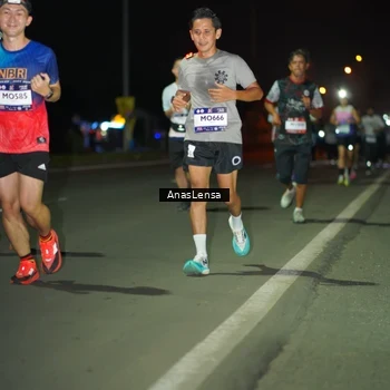 Runner Photo 7634658