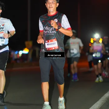 Runner Photo 7634663