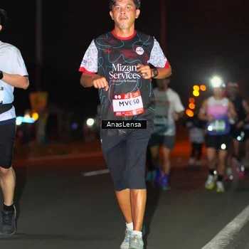 Runner Photo 7634672