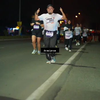 Runner Photo 7634687
