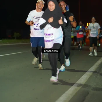 Runner Photo 7634707