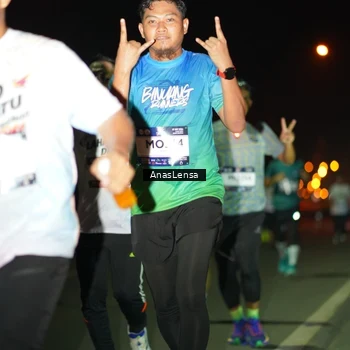 Runner Photo 7634751