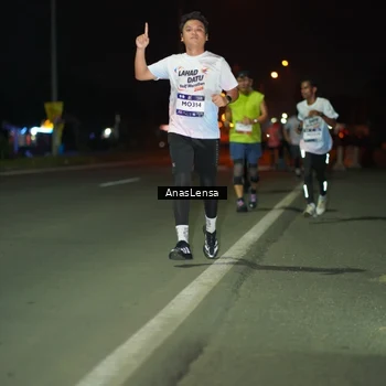 Runner Photo 7634768
