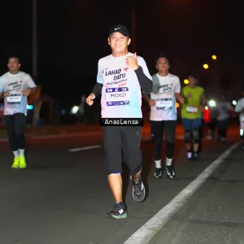 Runner Photo 7634769