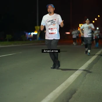 Runner Photo 7634799