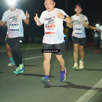 Runner Photo 7634846